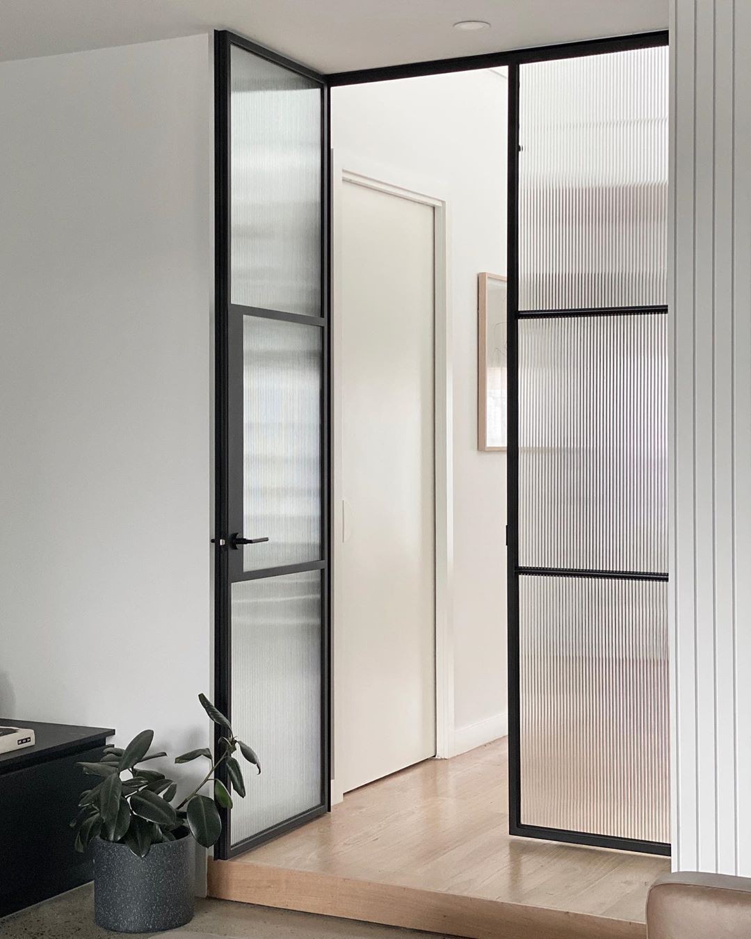 fluted glass doors 01