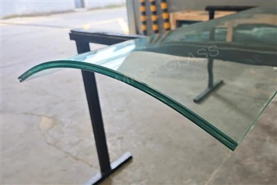 Vidrio laminado templado curvo