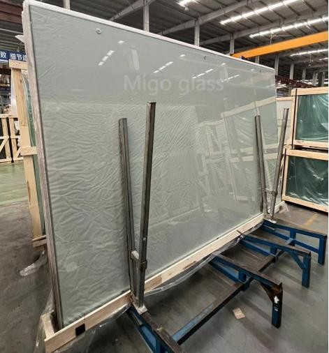 padel court glass