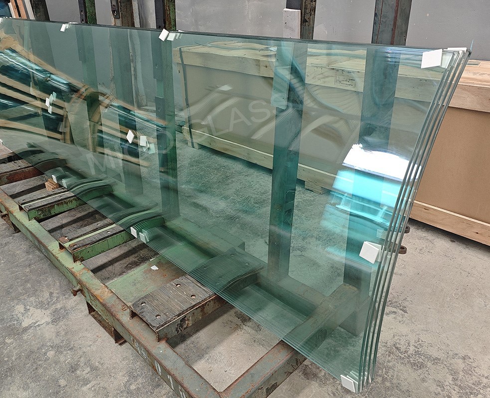Curved laminated glass Curved laminated glass
